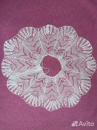 Вязаный ажурный воротничок ручной работы