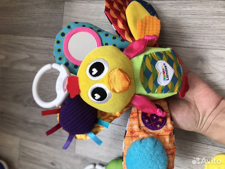 Развивающие игрушки от 0 Lamaze Tomy