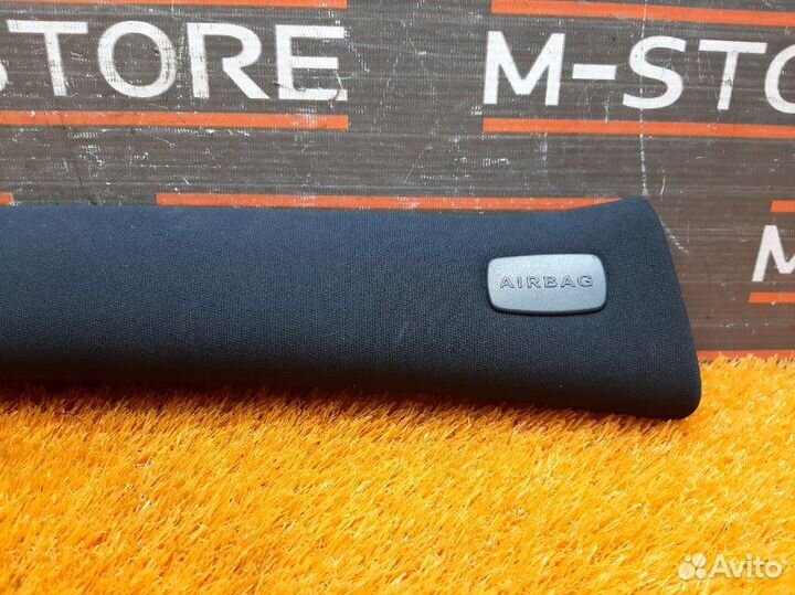 Обшивка стойки передняя правая Mercedes-Benz