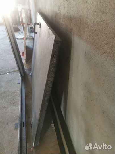 Дверь входная металлическая