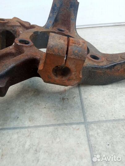 Ступица передняя правая Opel Astra G 24443538