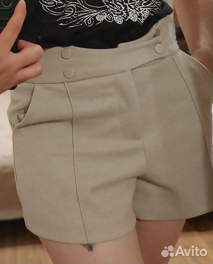 Классические Шорты Бежевого Цвета