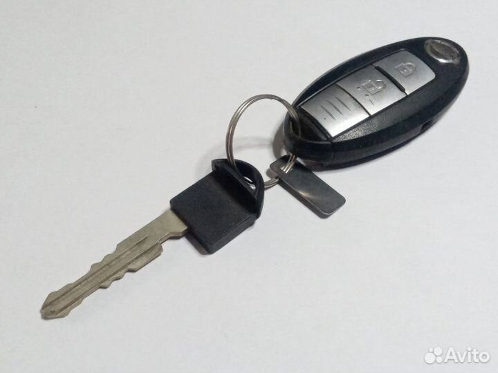 Ключ зажигания Nissan Tiida 2015