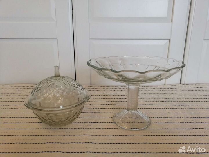 Вазы на ножке, конфетница с крышкой