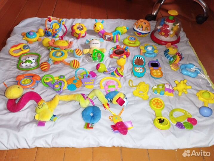 Развивающие игрушки пакетом