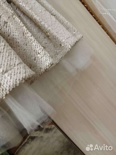 Платье праздничное