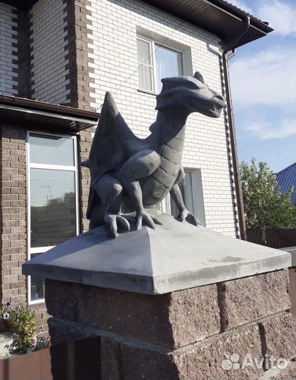 Дракон «Viserion» скульптура