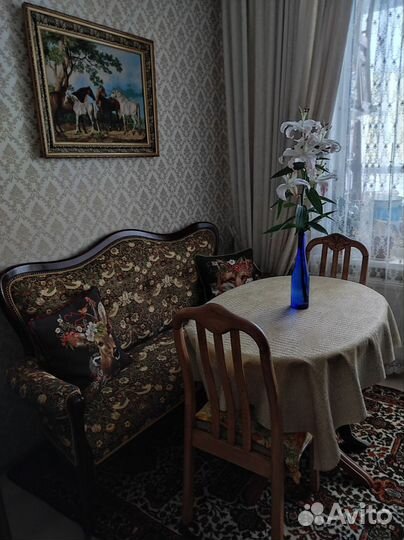 Диван