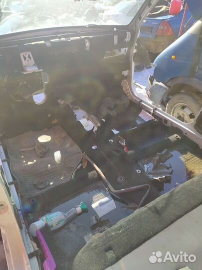 Задняя часть кузова Renault symbol 2