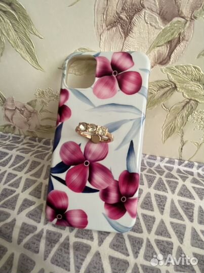 Чехол на iPhone 11