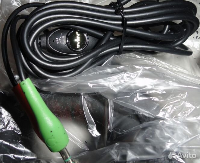 Провода от наушников, 2 AUX, один с микрофоном