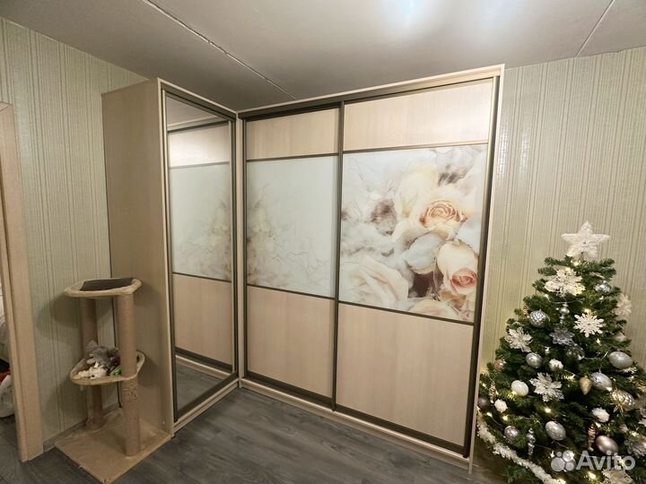 Шкаф купе угловой с зеркалом бу