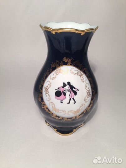 Старинная вазочка Ильменау. Кобальт