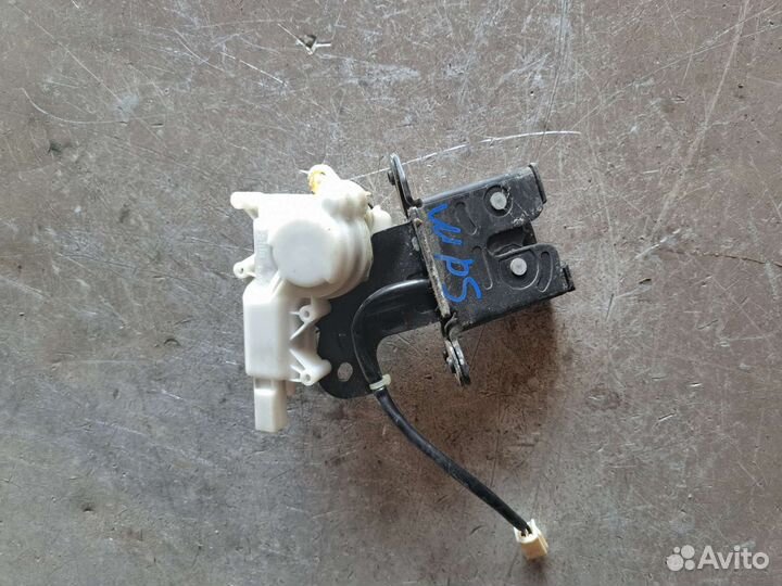 Замок крышки багажника Mazda 3