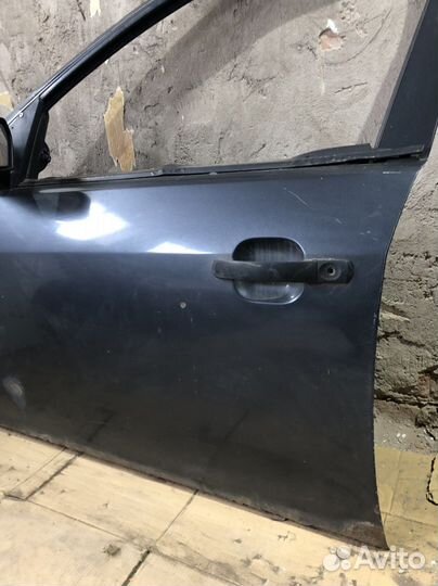 Передняя левая дверь Ford Mondeo 3
