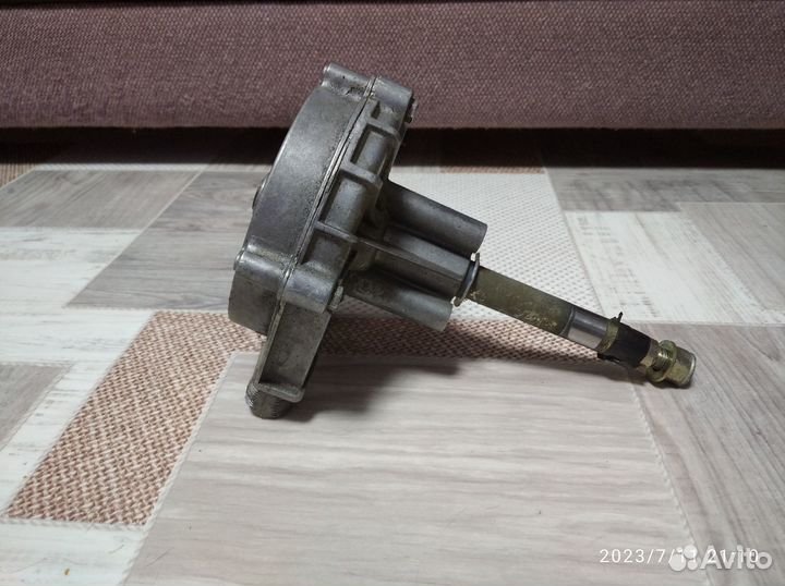 Рулевой редуктор для лодки