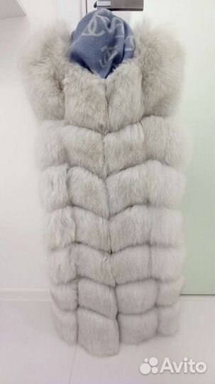 Меховая жилетка из песца