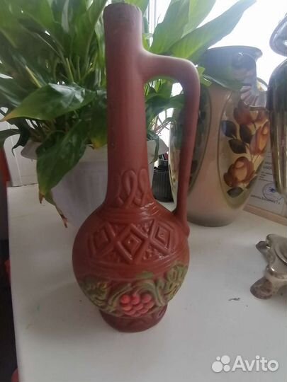Глиняный кувшин