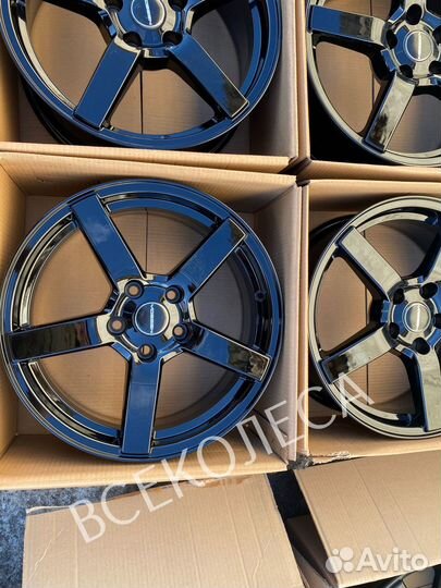 Vossen cv3 r16 5-114,3 черный глянец новые диски
