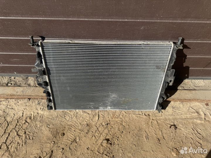 Радиатор охлаждения ford s max