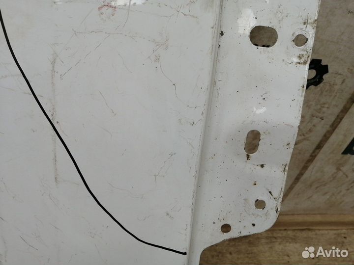 Крыло переднее правое 1560698 Ford Transit