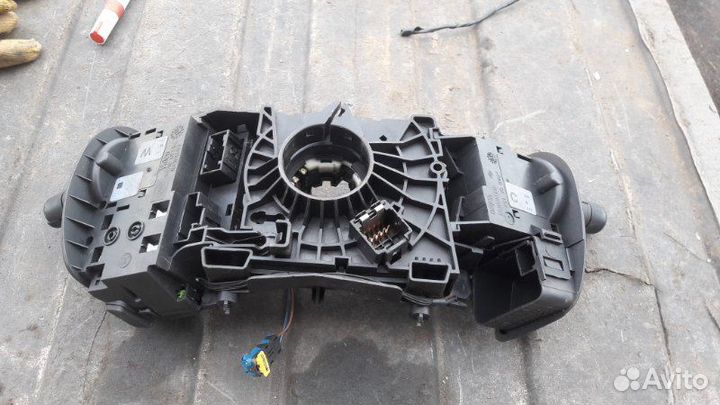 Подрулевой переключатель Renault Scenic 2 K4M 812