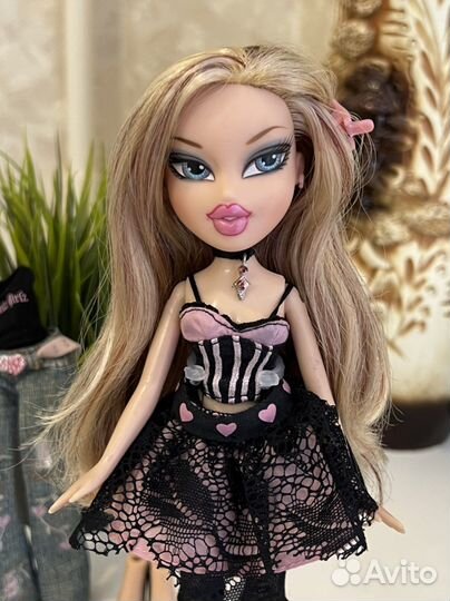 Кукла Братц Лили bratz lilee sweetheart свитка