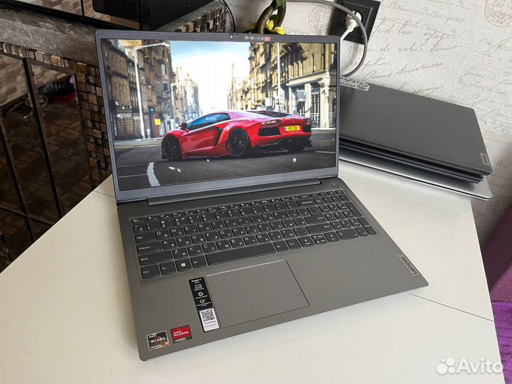 Новый мощный 8ми поточный с SSD FullHD ips Ryzen