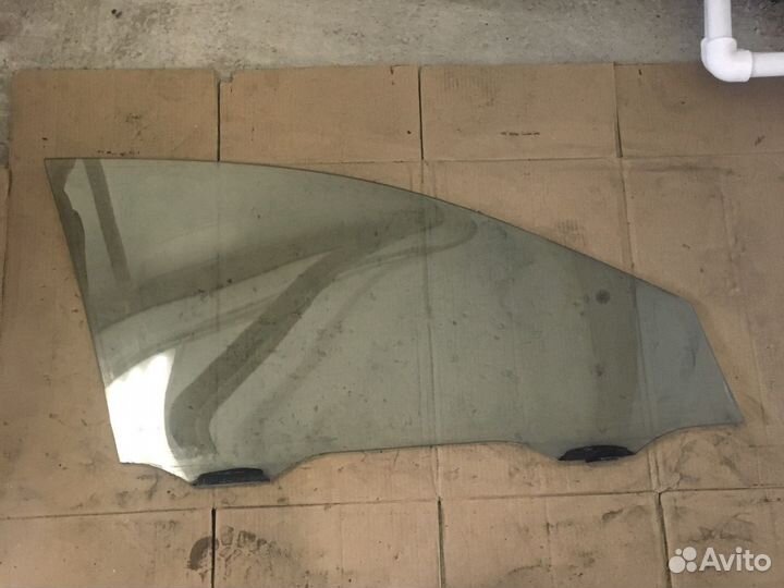 Стекло передней двери Volkswagen Phaeton (2684)