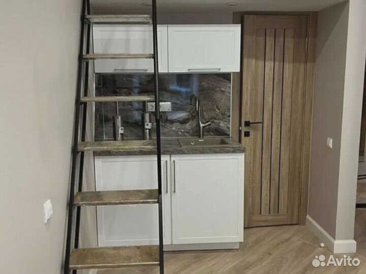 Лестница на антресольный этаж