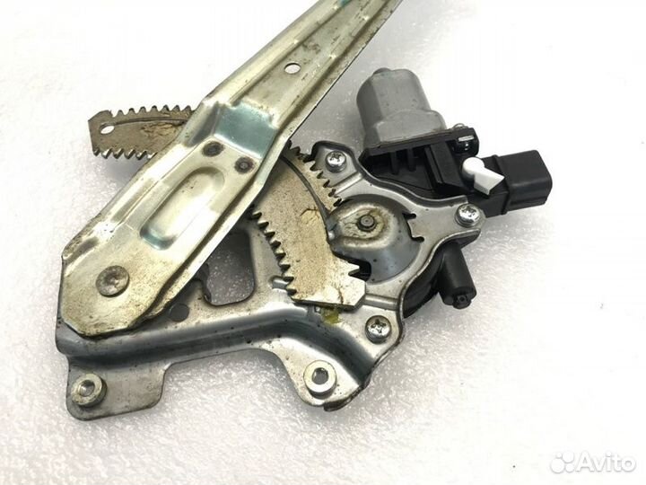 Мотор стеклоподъемника задний левый Mitsubishi