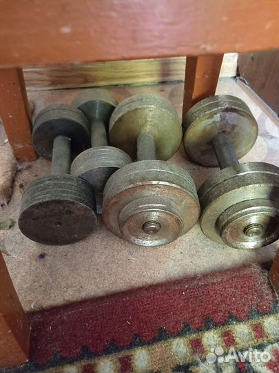 Набор гантелей