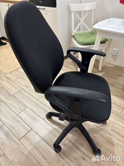 Компьютерное кресло