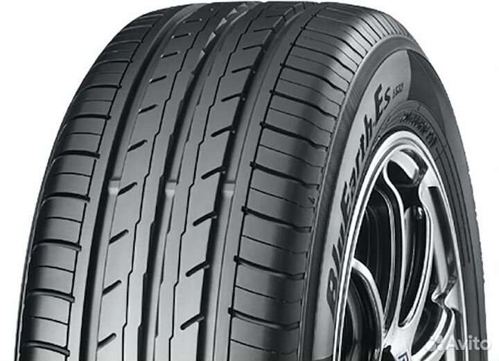 Yokohama BluEarth-ES ES32 215/55 R17 94V