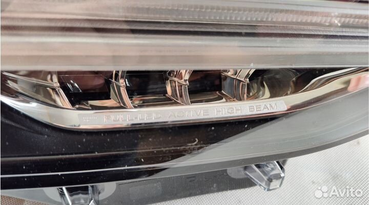 Volvo S90 V90 передние фары full LED