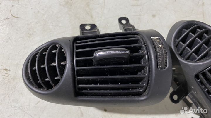Воздуховоды передние Mercedes Benz W203