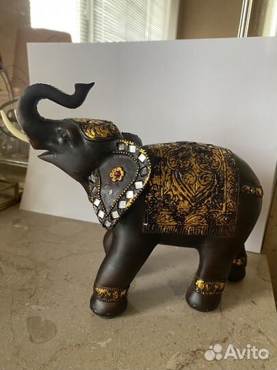 Статуэтка слон