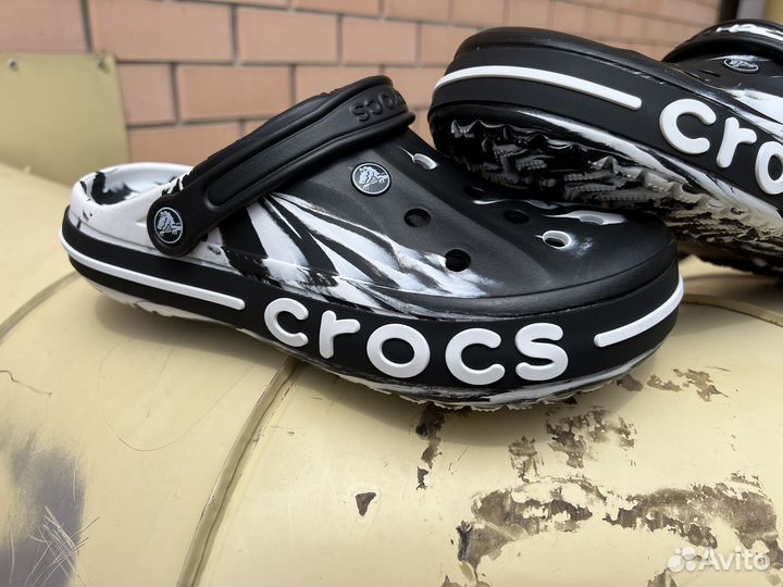 Crocs