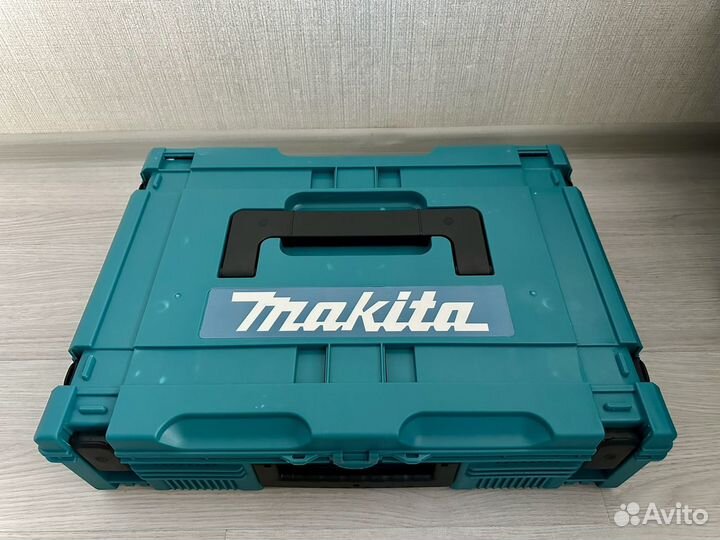 Набор аккумуляторного инструмента 4 в 1 Makita