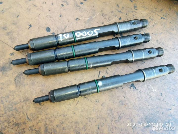 Форсунка топливная Audi A6/RS6/S6