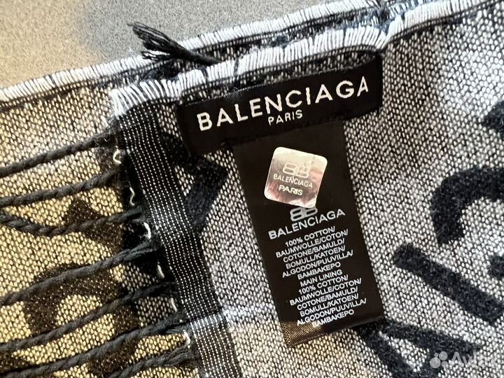 Balenciaga шарф оригинал