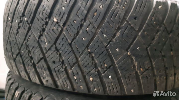 Goodyear UltraGrip Ice Arctic SUV 235/60 R17