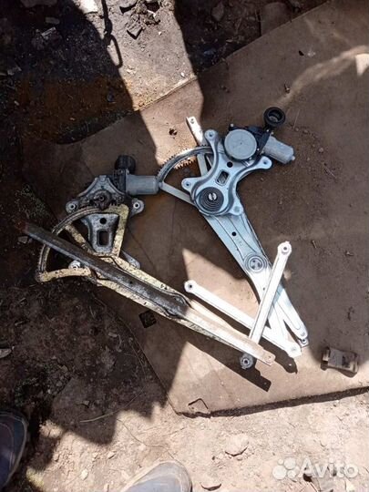 Стеклоподъемник передний левый, правый Lexus RX 2