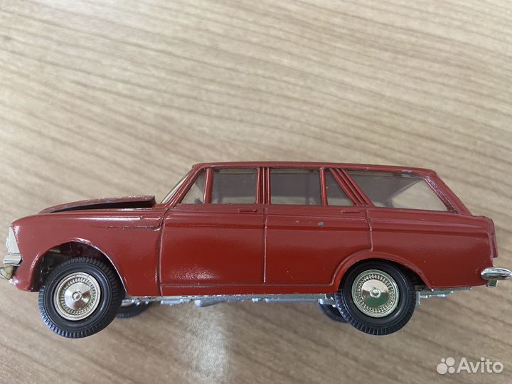 Модель Москвич 427
