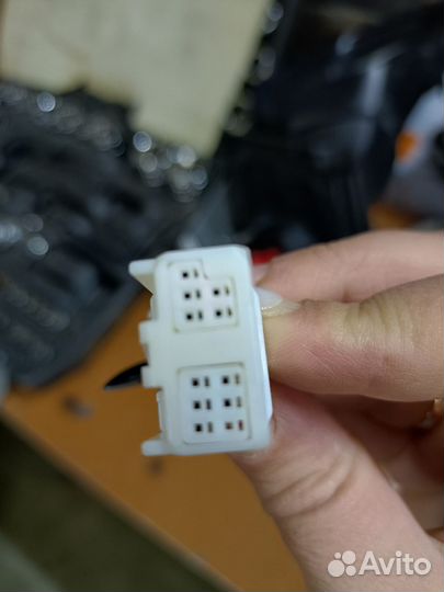 Правое зеркало prius 51