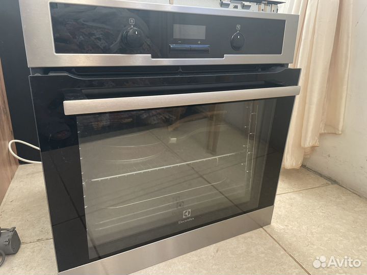 Духовой шкаф и плита electrolux