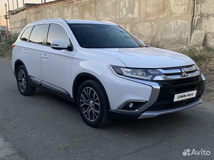 Mitsubishi Outlander 2.4 CVT, 2016, 135 032 км