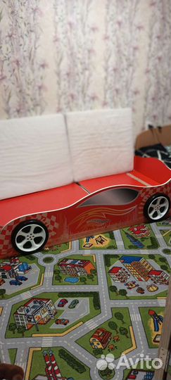Детская кровать машинка с матрасом бу
