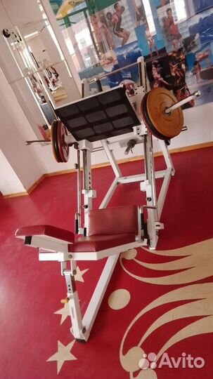 Тренажёр для грудных мышц, Платформа