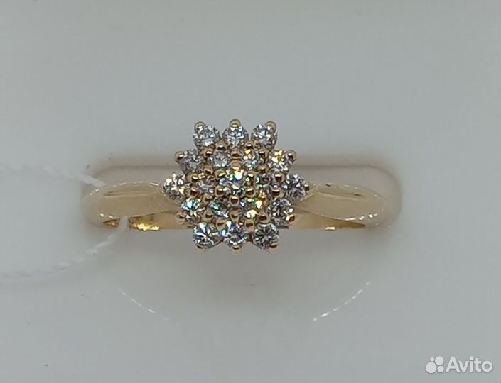 Золотое кольцо с бриллиантом размер 15,5